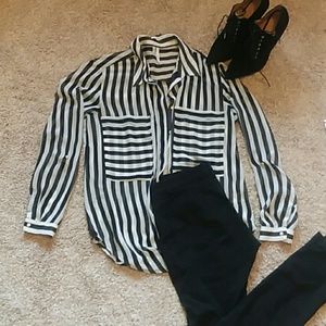 Verticals stripe button down